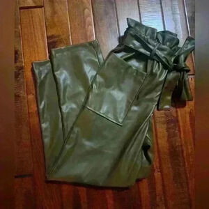 Who What Wear Women's Ankle Length Paper Bag Trousers size 4